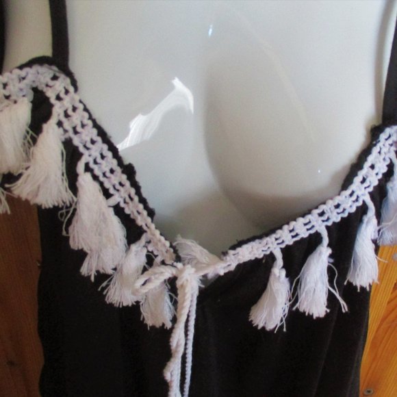 Boho Black & White Tassel Peasant Top NEW SM/MED - Picture 3 of 10